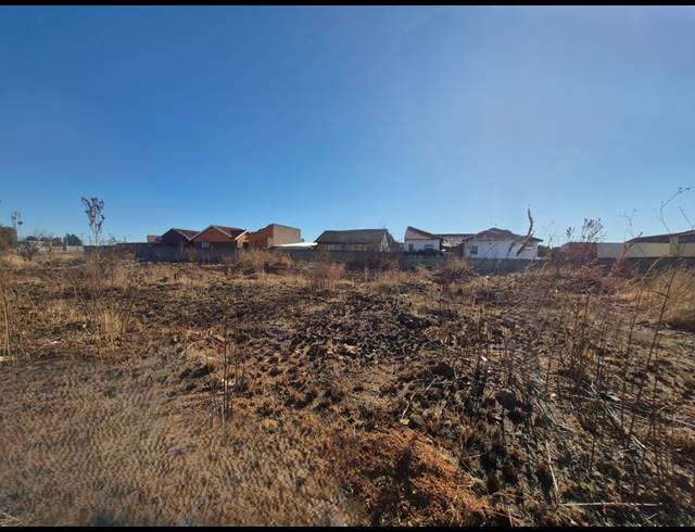 660M² VACANT LAND FOR SALE IN UNITAS PARK